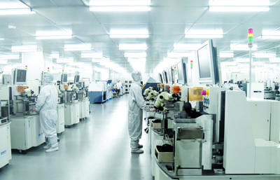 創(chuàng)新驅(qū)動 新“芯”向榮——石家莊新一代電子信息產(chǎn)業(yè)奏響高質(zhì)量發(fā)展“奮進(jìn)曲”